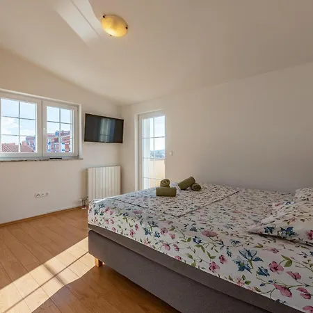 Апартаменты 2 Bedroom In